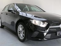 Gebraucht Mercedes A200 Progressive 163 PS (119 kW) 2019 Schwarz Limousine