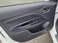 Gebraucht Mitsubishi Space Star 80 PS (58 kW) 2019 Weiss Limousine