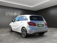 Gebraucht Mercedes B200 Night 156 PS (114 kW) 2017 Silber Van / Kleinbus