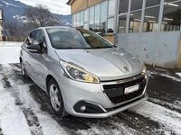 Gebraucht Peugeot 208 Allure 110 PS (80 kW) 2016 Kleinwagen