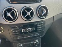 Gebraucht Mercedes B220 184 PS (135 kW) 2014 Van / Kleinbus