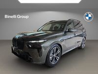 Neu BMW X7 M Sport 351 PS (258 kW) 2025 Grün SUV