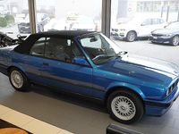 Gebraucht BMW 318 Cabriolet 113 PS (83 kW) 1992 Blau Cabrio