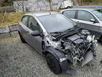 gebraucht Mazda 2 1.3 75 MZR Confort Unfall