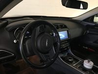gebraucht Jaguar XE 2.0 D 180 Prestige AWD