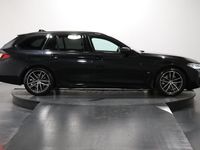 Gebraucht BMW 520 M Sport 201 PS (147 kW) 2023 Schwarz Kombi