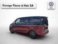 Gebraucht VW Multivan Style 150 PS (110 kW) 2025 Rot Van