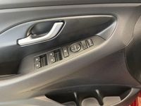 Gebraucht Hyundai i30 GO! 99 PS (72 kW) 2018 Rot Limousine