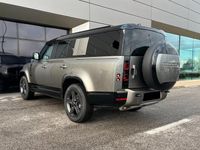 Neu Land Rover Defender SE 301 PS (221 kW) 2025 SUV