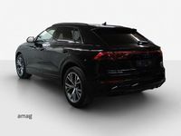 Gebraucht Audi Q8 Ambiente 394 PS (289 kW) 2024 Mythosschwarz metallic SUV