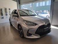 Neu Toyota Yaris Hybrid Premium 130 PS (95 kW) 2025