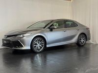 Gebraucht Toyota Camry Premium 218 PS (160 kW) 2024 Silber Limousine