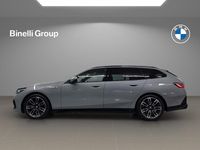 Gebraucht BMW 520 M Sport 208 PS (152 kW) 2024 Grau Kombi