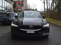 Gebraucht Volvo V60 Momentum 163 PS (119 kW) 2021 Kombi