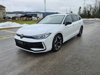 Gebraucht VW Passat R-line 150 PS (110 kW) 2024 Kombi