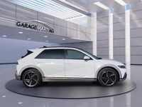 Neu Hyundai Ioniq 239 kW (325 PS) 2025 Weiss Kleinwagen