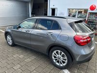 gebraucht Mercedes GLA200 Night Star 7G-DCT