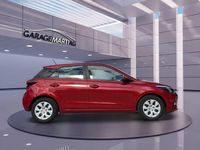 Gebraucht Hyundai i20 101 PS (74 kW) 2020 Rot Limousine