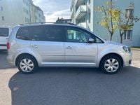 Gebraucht VW Touran Comfortline 150 PS (110 kW) 2013 Van / Kleinbus