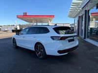 Gebraucht VW Passat R-line 265 PS (194 kW) 2026 Weiss Kombi