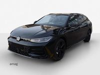 Neu VW Passat R-line 193 PS (141 kW) 2025 Grenadill black metallic Kombi