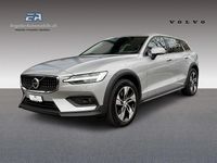 Gebraucht Volvo V60 CC Plus 211 PS (155 kW) 2022 Silber Kombi