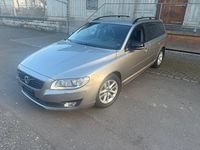 Gebraucht Volvo V70 Momentum 190 PS (139 kW) 2015 Kombi
