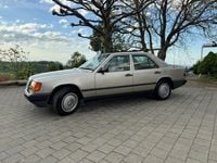 Gebraucht Mercedes E300 180 PS (132 kW) 1986