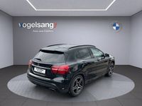 gebraucht Mercedes GLA250 AMG Line 4Matic 7G-DCT