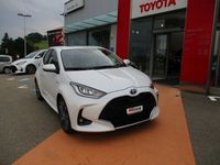 gebraucht Toyota Yaris 1.5 Premium e-CVT