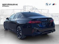 Gebraucht BMW 550e M Sport 489 PS (359 kW) 2025 Schwarz Limousine