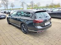 gebraucht VW Passat Variant Elegance 2.0 TSI DSG R-Line / AHK