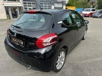 Gebraucht Peugeot 208 Allure 82 PS (60 kW) 2014 Kleinwagen