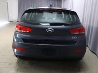 gebraucht Hyundai i30 Comfort 1.5 FL 81kW Klimaanlage, Sitzheizung, Lederlenkrad, Radio DAB, Freisprecheinrichtung, Tempomat, Lichtsensor, Einparkhilfe hinten, Nebelscheinwerfer, 16 Zoll Leichtmetallfelgen, uvm.