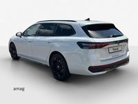 Gebraucht VW Passat R-line 266 PS (195 kW) 2025 Oryxwhite perlmutteffekt Kombi