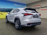 Gebraucht Lexus NX300h 197 PS (144 kW) 2019 Silber SUV