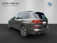 Neu BMW X7 M Sport 530 PS (389 kW) 2025 Grau SUV