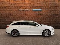 Gebraucht Mercedes CLA250 Shooting Brake AMG line 224 PS (164 kW) 2022 Weiss Kombi