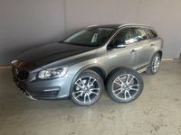 gebraucht Volvo V60 CC D4 AWD Summum Geartronic