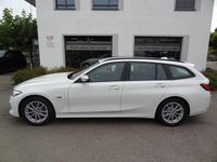 Gebraucht BMW 330e Comfort Edition 292 PS (214 kW) 2023 Kombi