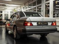 Gebraucht Mercedes E260 160 PS (117 kW) 1992 Limousine