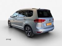 Gebraucht VW Touran Highline 150 PS (110 kW) 2024 Oyster silver metallic Van / Kleinbus