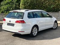Gebraucht VW Golf VII Comfortline 150 PS (110 kW) 2019 Kombi