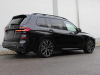 Gebraucht BMW X7 M Sport 530 PS (389 kW) 2023 Schwarz SUV