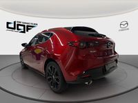 Neu Mazda 3 Exclusive-Line 186 PS (136 kW) 2025 Rot Kleinwagen