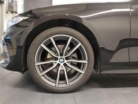 Gebraucht BMW 320e Comfort Edition 190 PS (139 kW) 2024 Schwarz Kombi