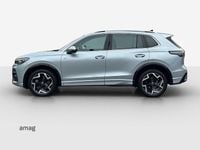 Gebraucht VW Tiguan R-line 193 PS (141 kW) 2024 Oyster silver metallic SUV