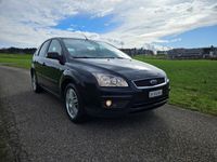 gebraucht Ford Focus 2.0i Ghia