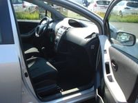 gebraucht Toyota Yaris 1.3 Linea Luna