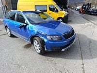 Gebraucht Skoda Octavia Scout 4x4 184 PS (135 kW) 2015 Kleinwagen
